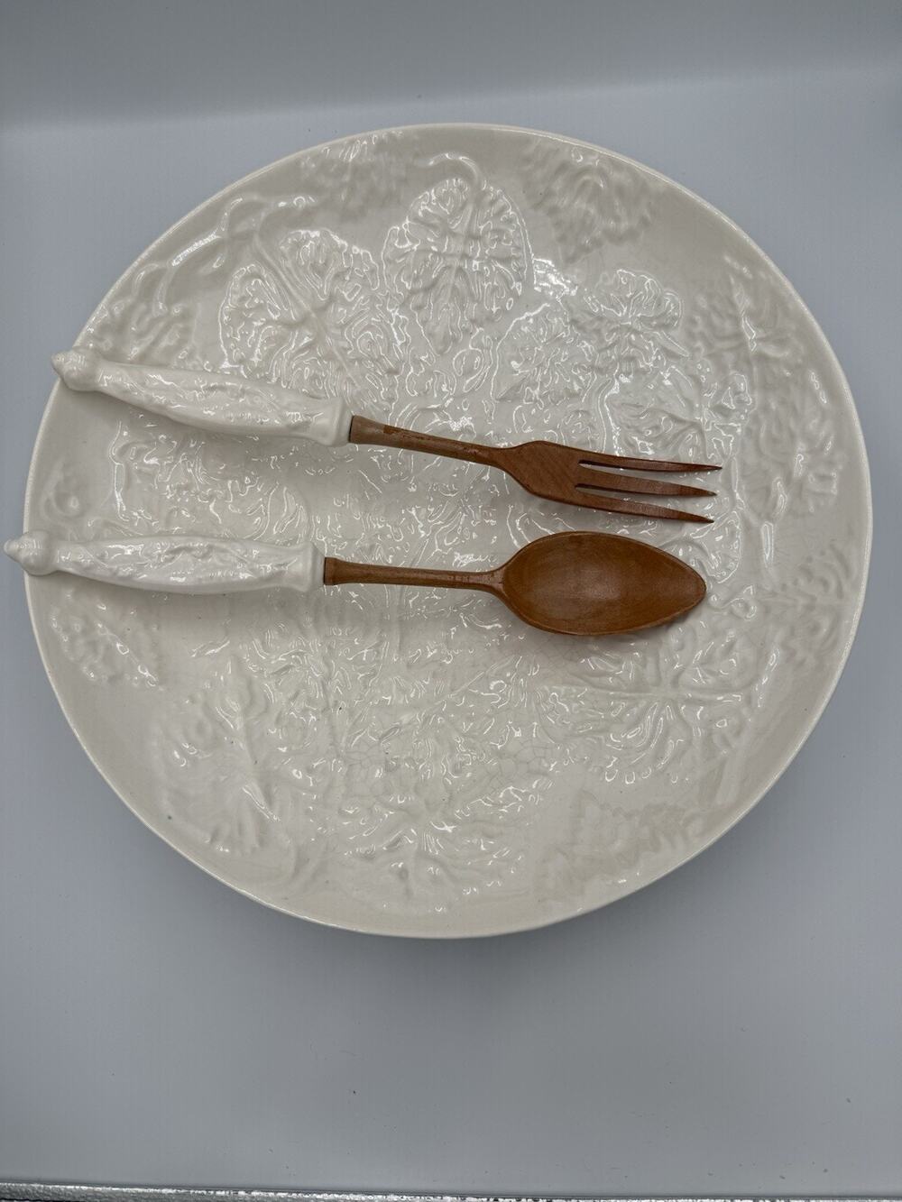 Large 15” White Ceramic Pasta Salad Serving Bowl With Wooden Spoon & Fork
